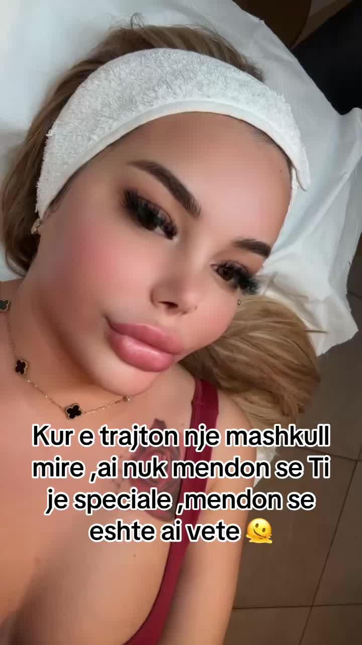 @itsyourgirlcoco