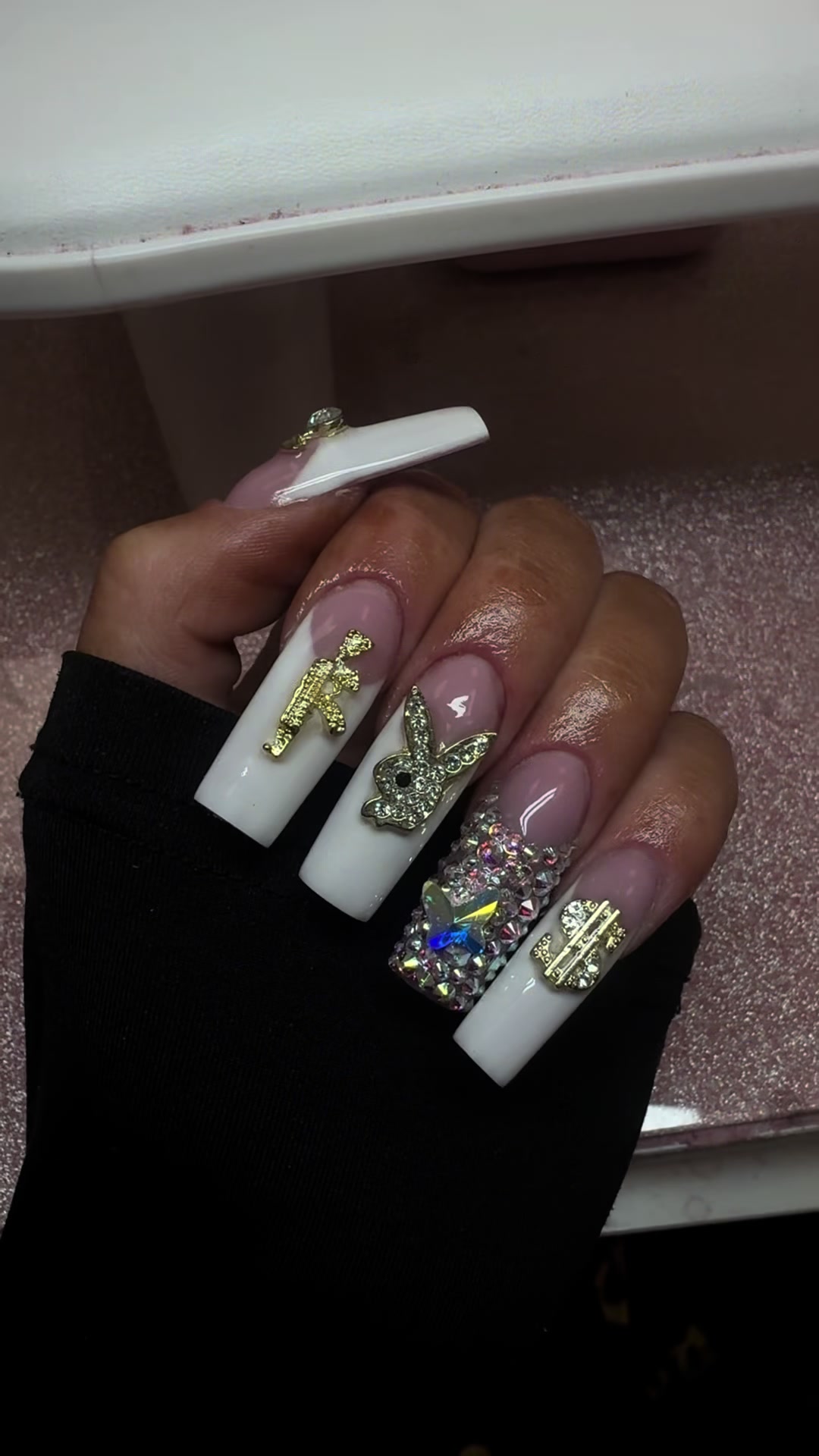 @Snakenailz