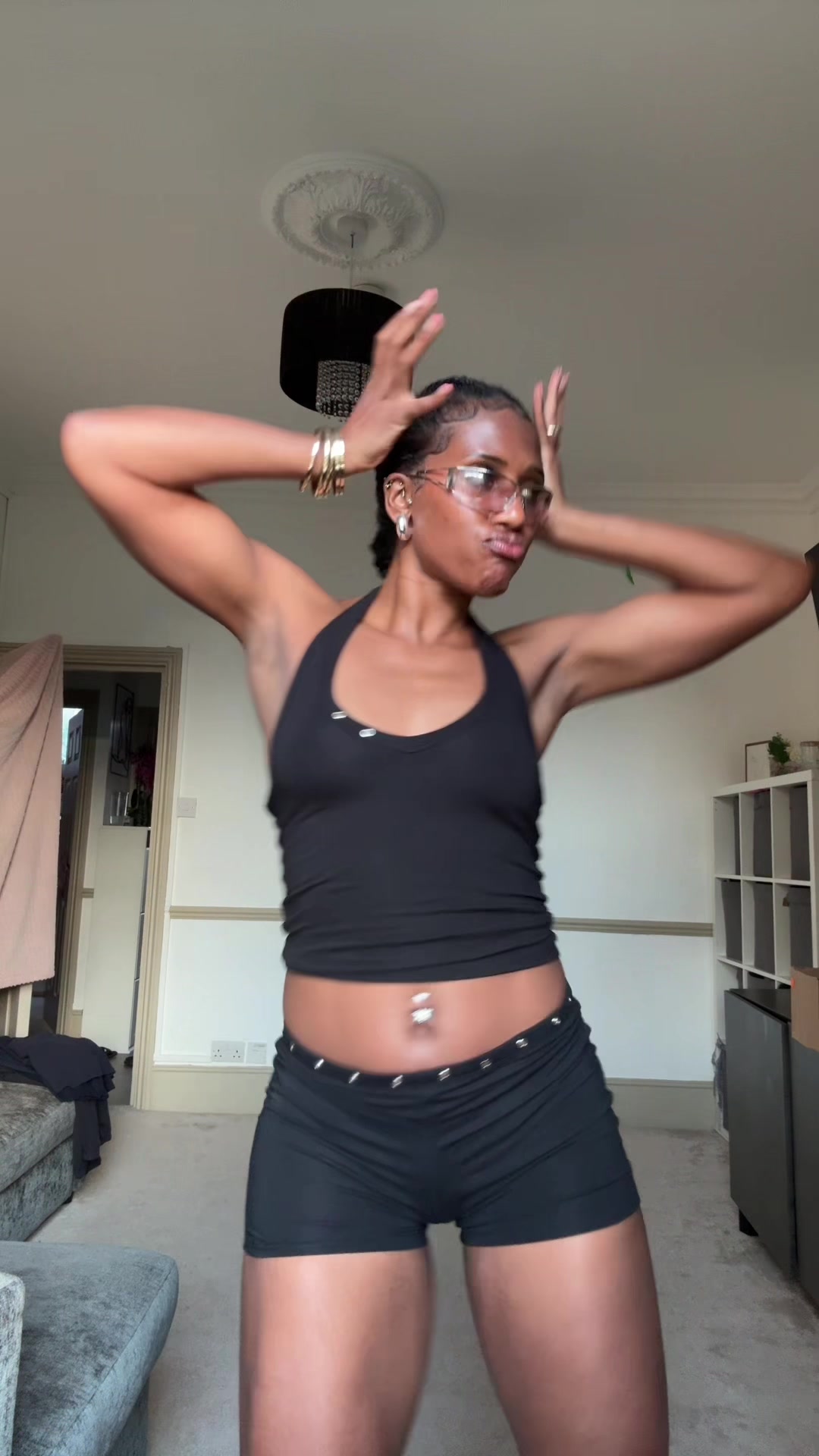 @Teeshaa
