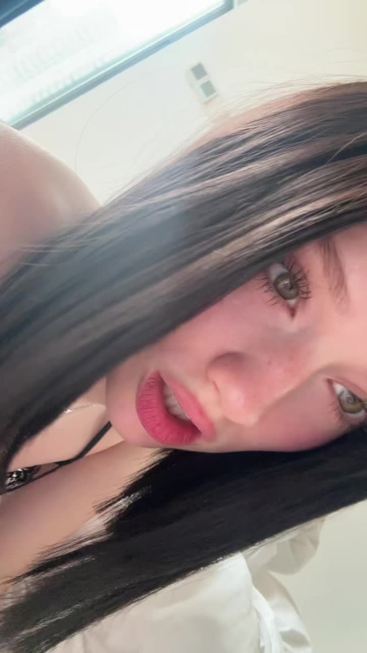 @MarisaLeona_