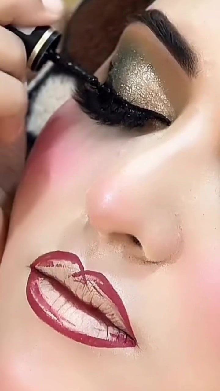 @MomentsWithQulain