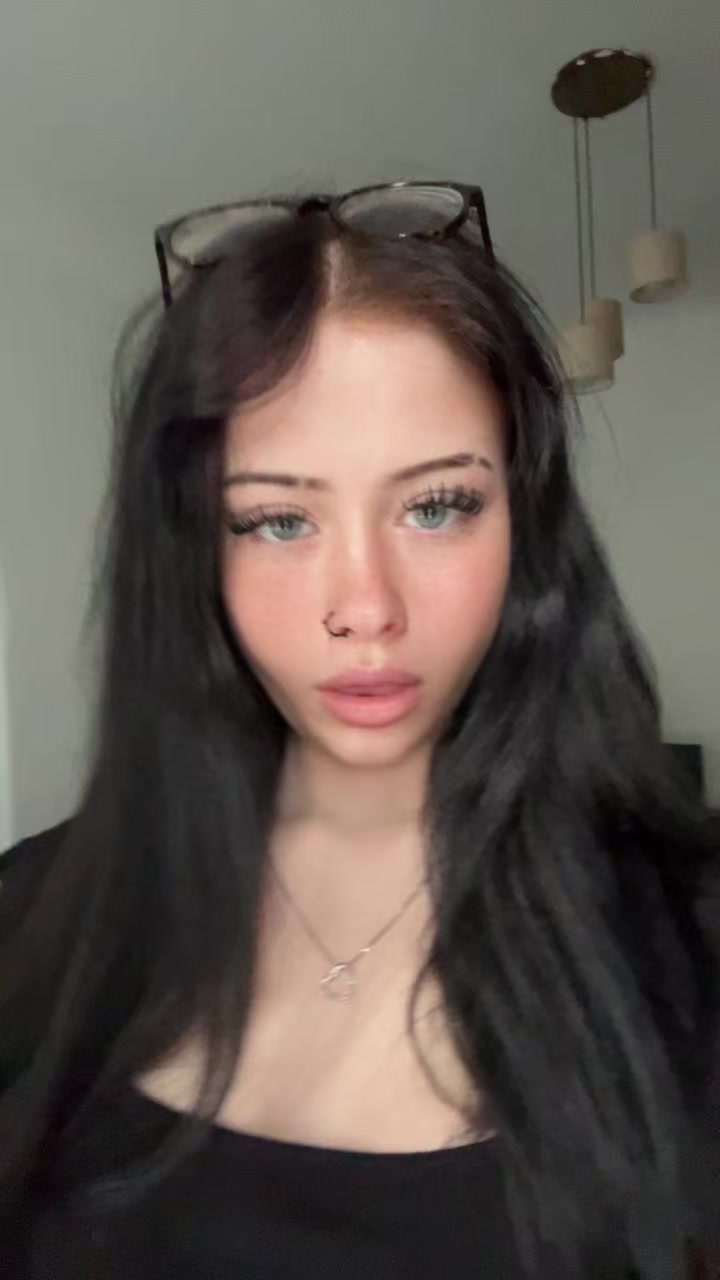 @Millie🕸️