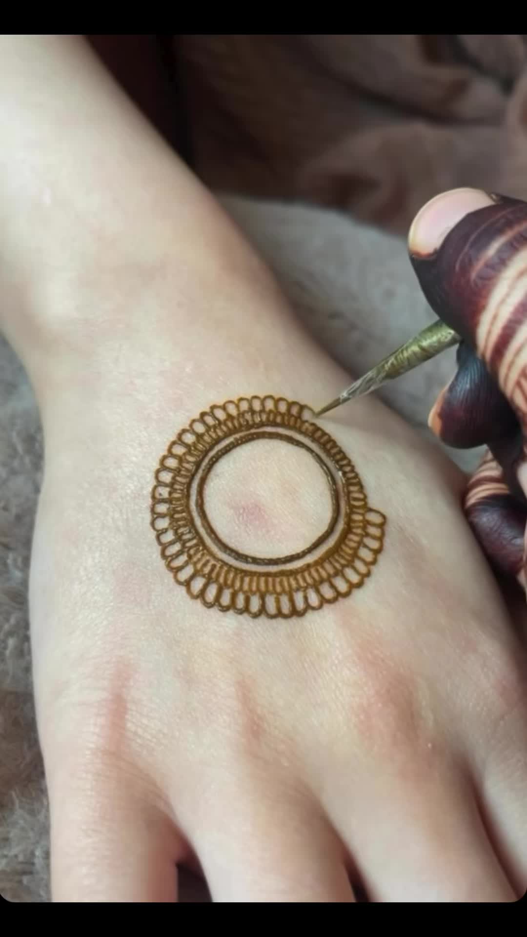 @Henna artist