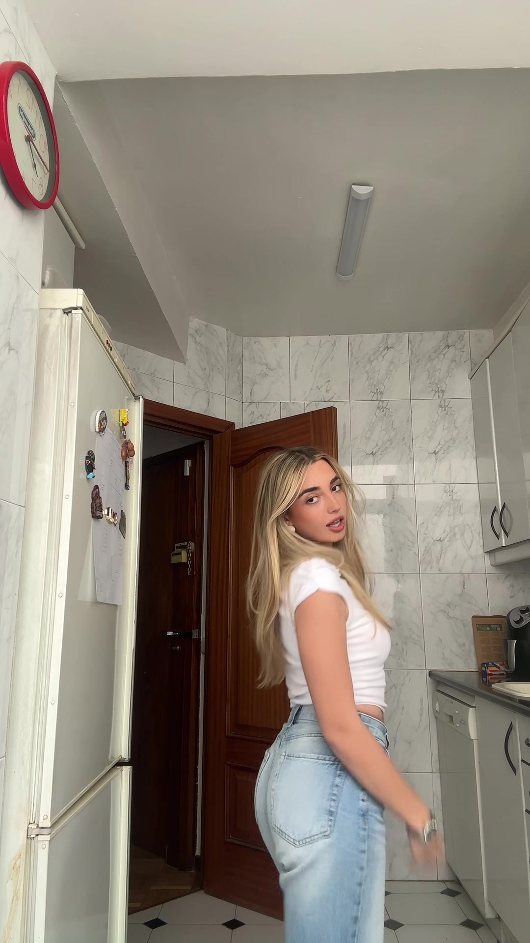 @Lu