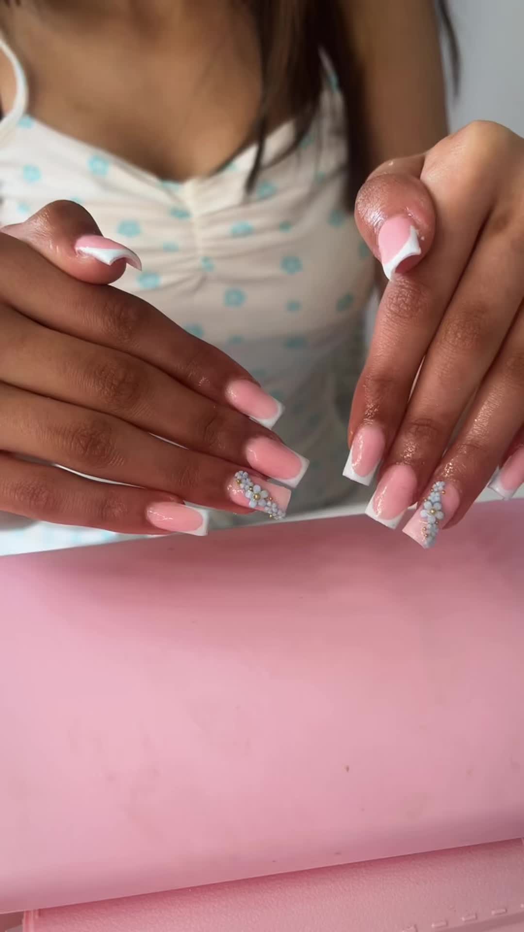 @𝓔𝓵𝓵𝓪💕