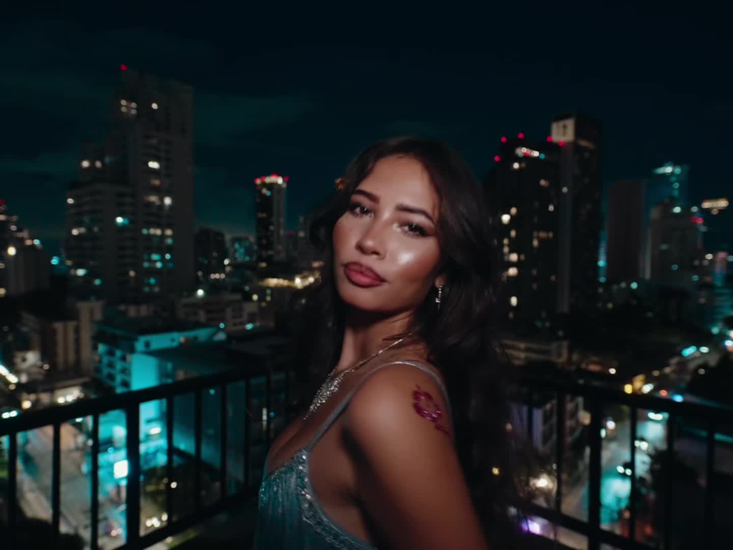 @Faces