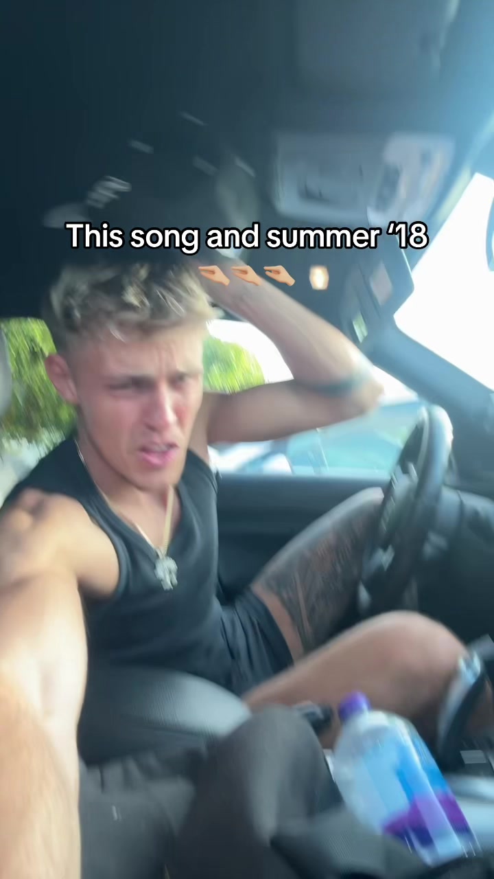 @ALEX SANDERSON