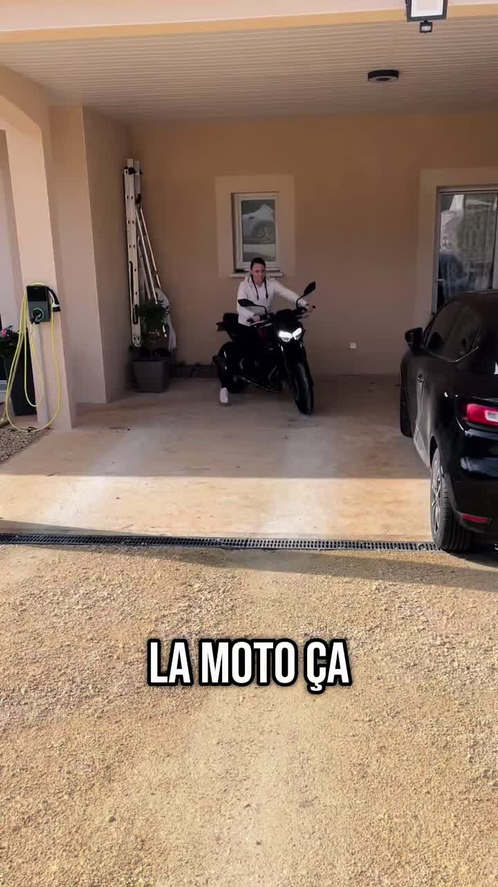 @KawaInkGirl🏍️
