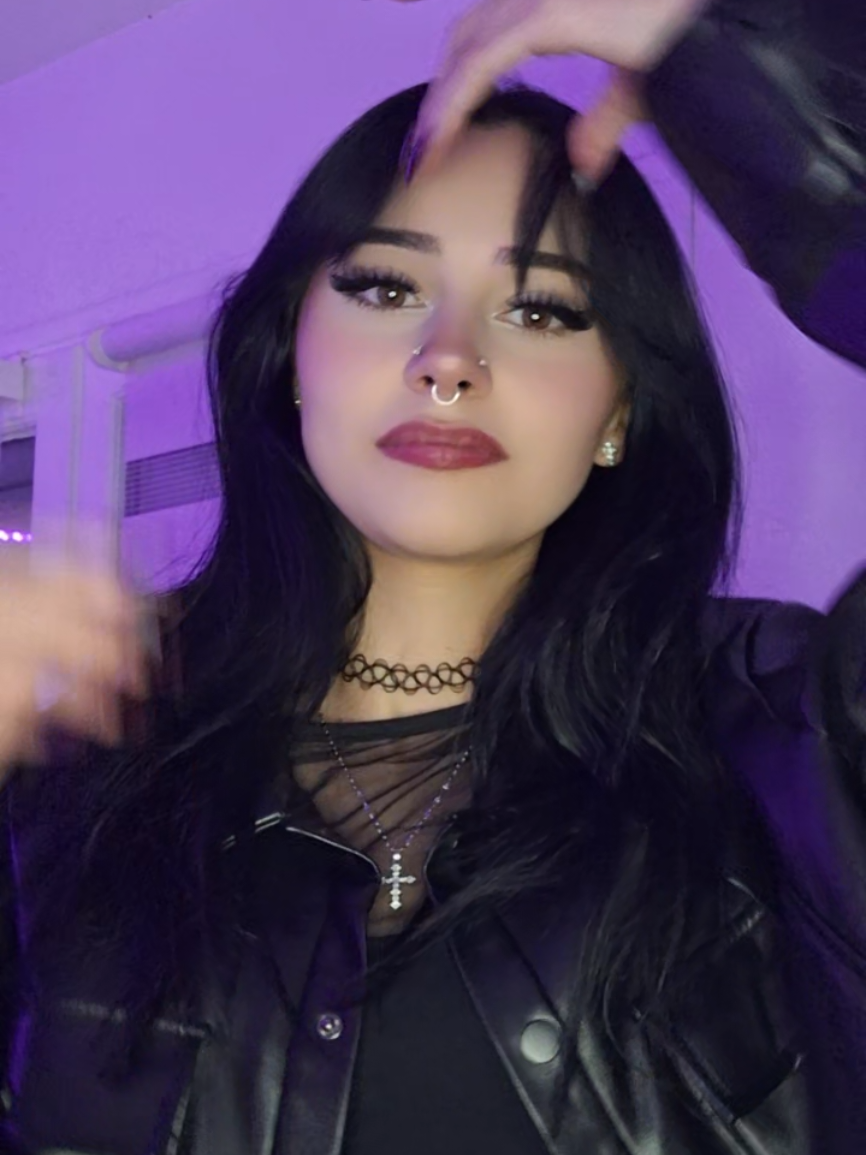@☽✞𝕷𝖊𝖘𝖑𝒚✞☾