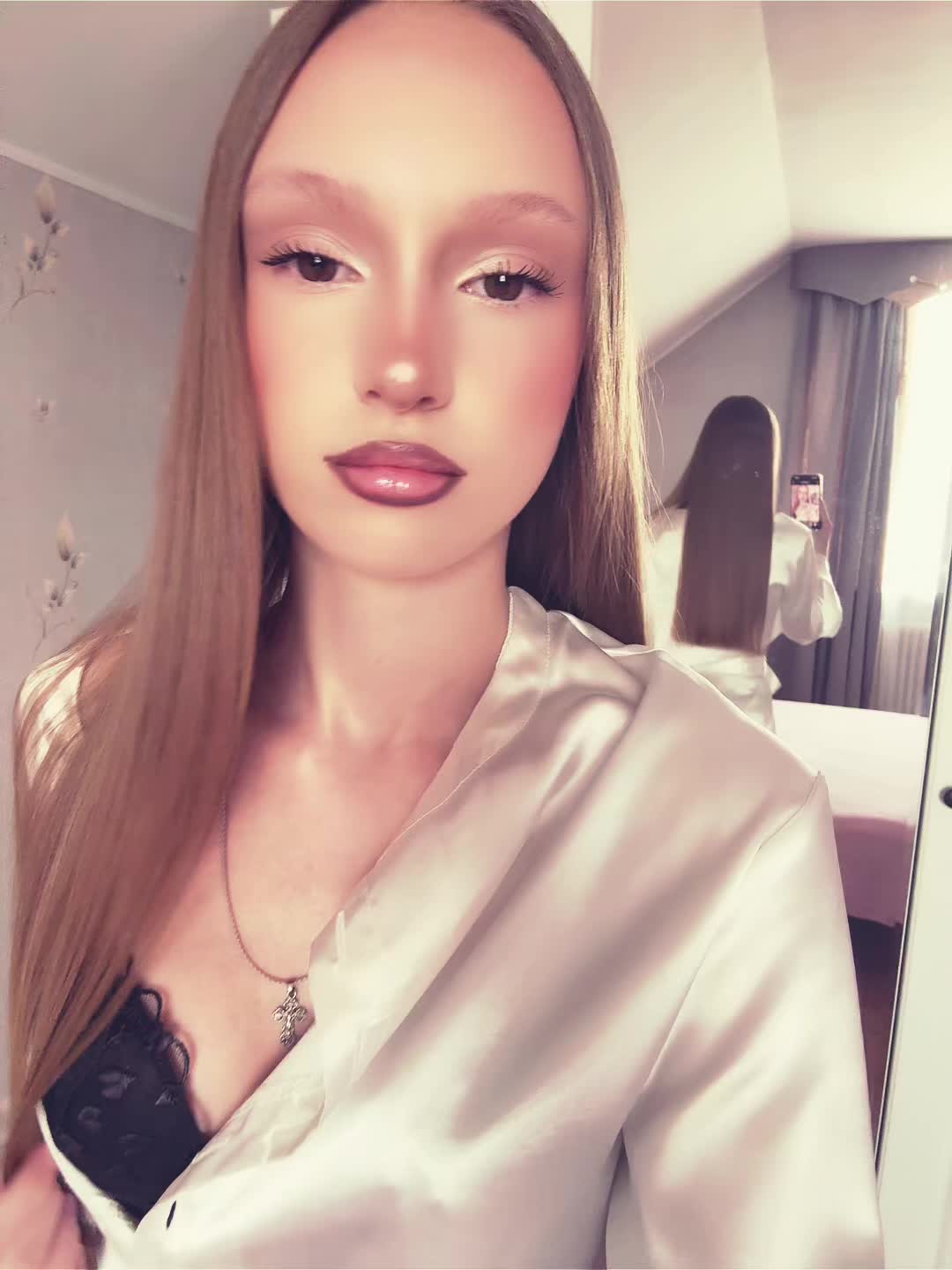 @missnikusyaa