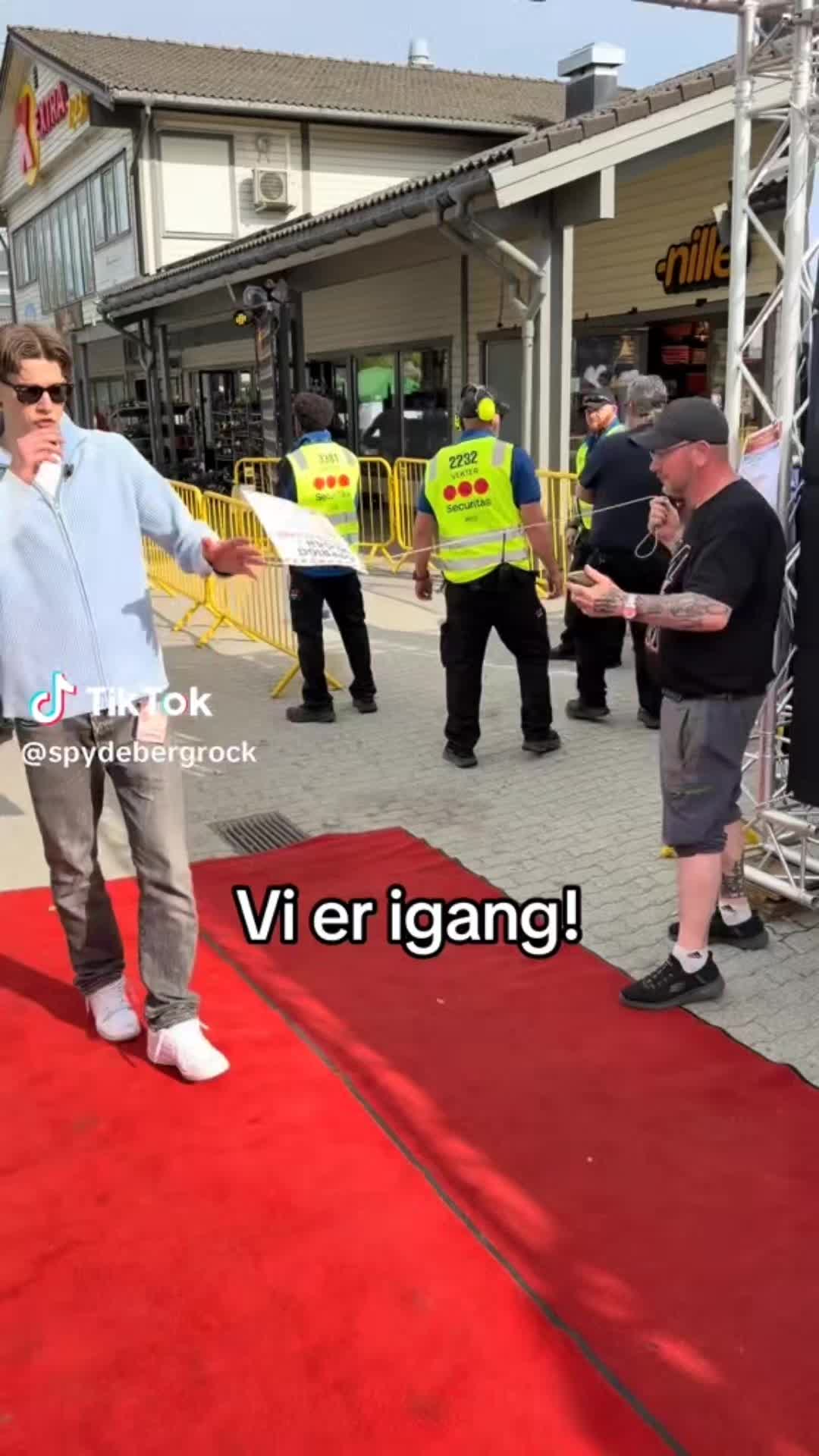 @𝕸𝖆𝖗𝖎𝖚𝖘 𝕷𝖎𝖓𝖉𝖇𝖊𝖈𝖐