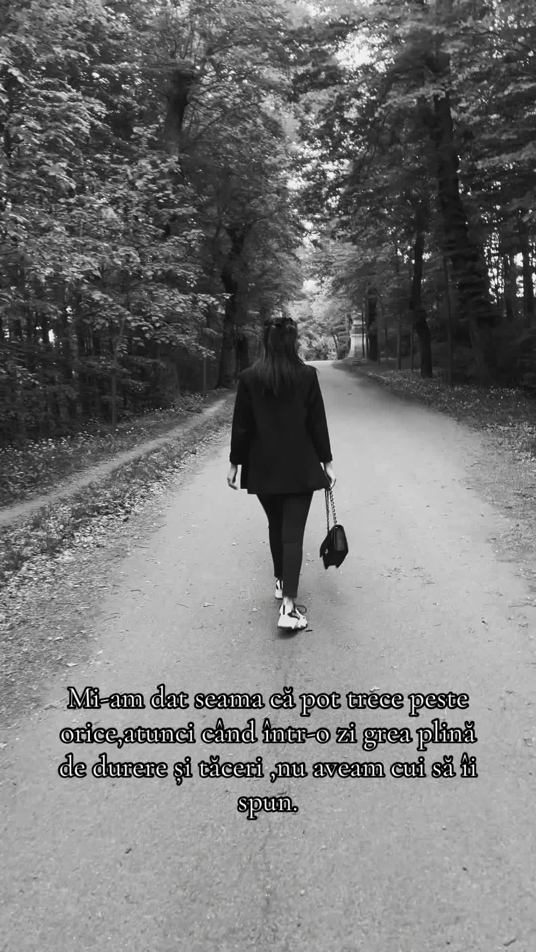 @Elenuș🧸