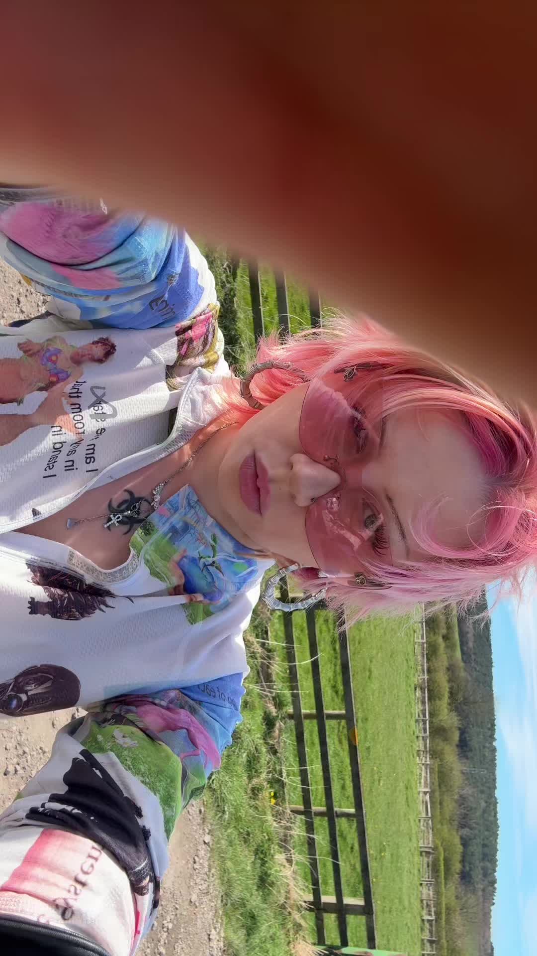 @superluckygirl (⁎⁍̴̆Ɛ⁍̴̆⁎)