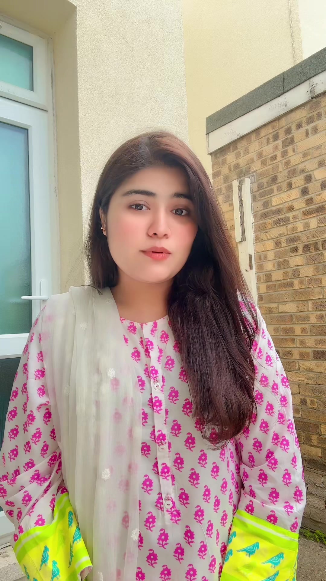 @LARAIB