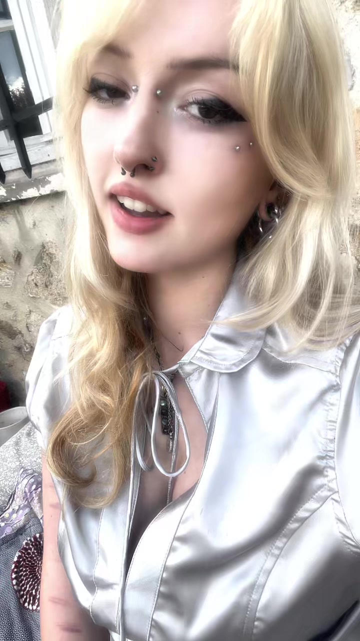 @Lili