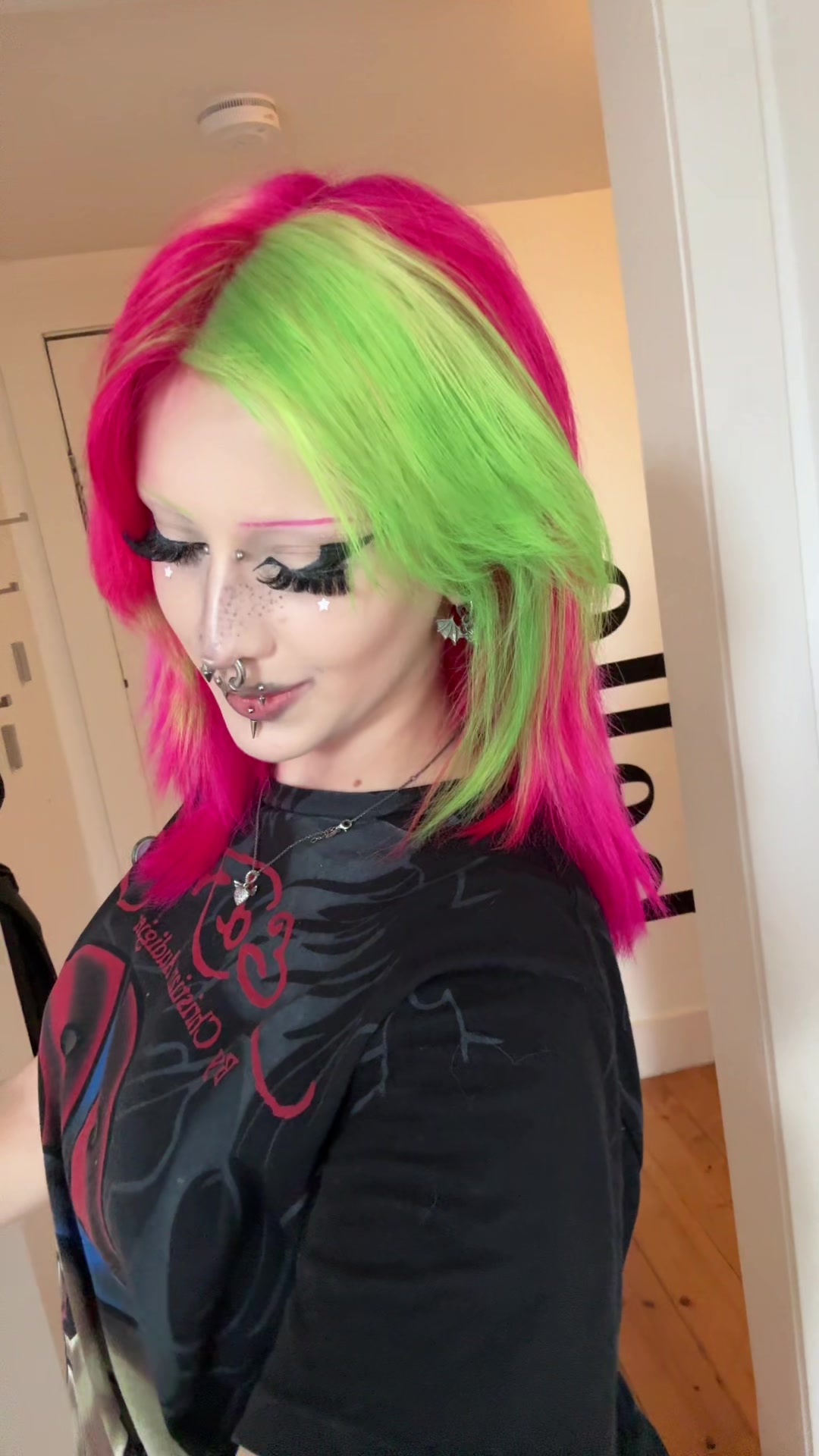 @☣︎