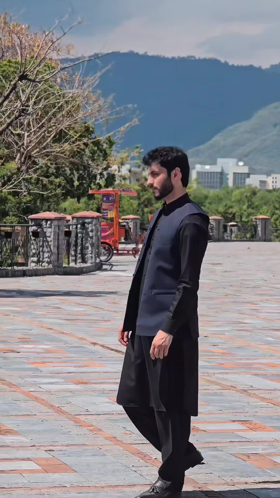 @A̶l̶a̶m̶z̶e̶b̶ ̶afridi🇮🇹