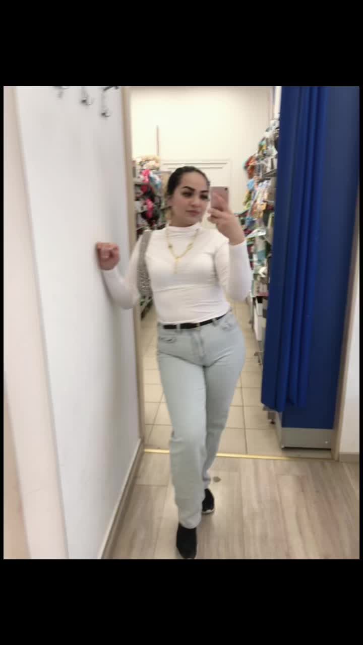 @Nikolett