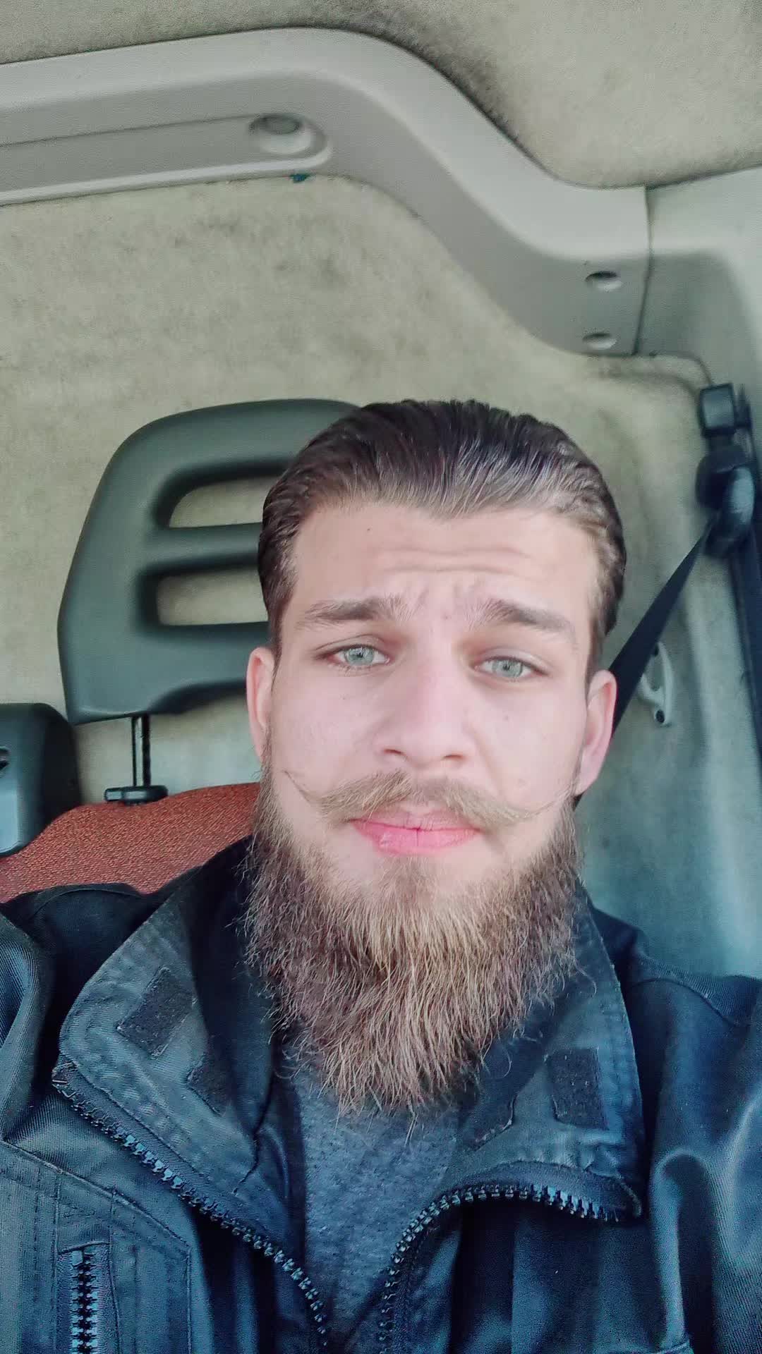 @Can_yaman99