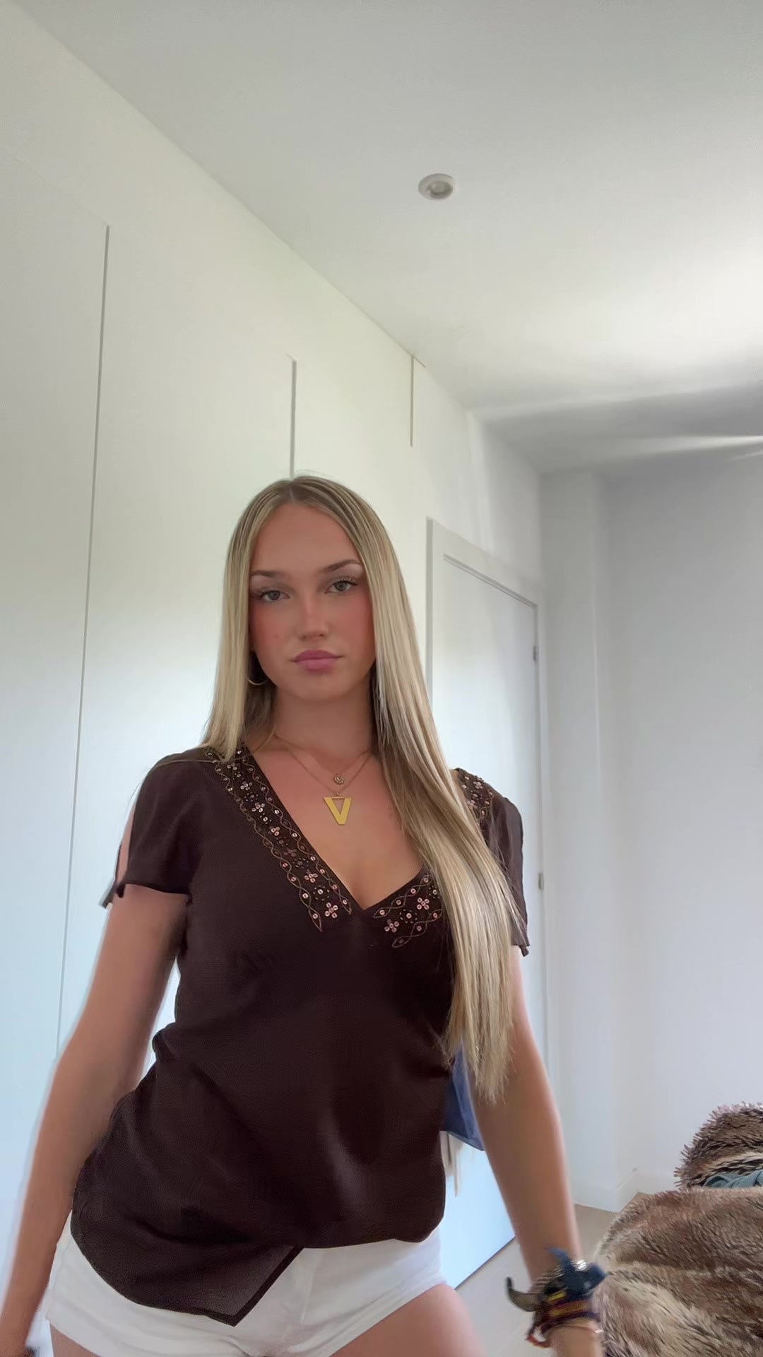 @victoriamenesess_