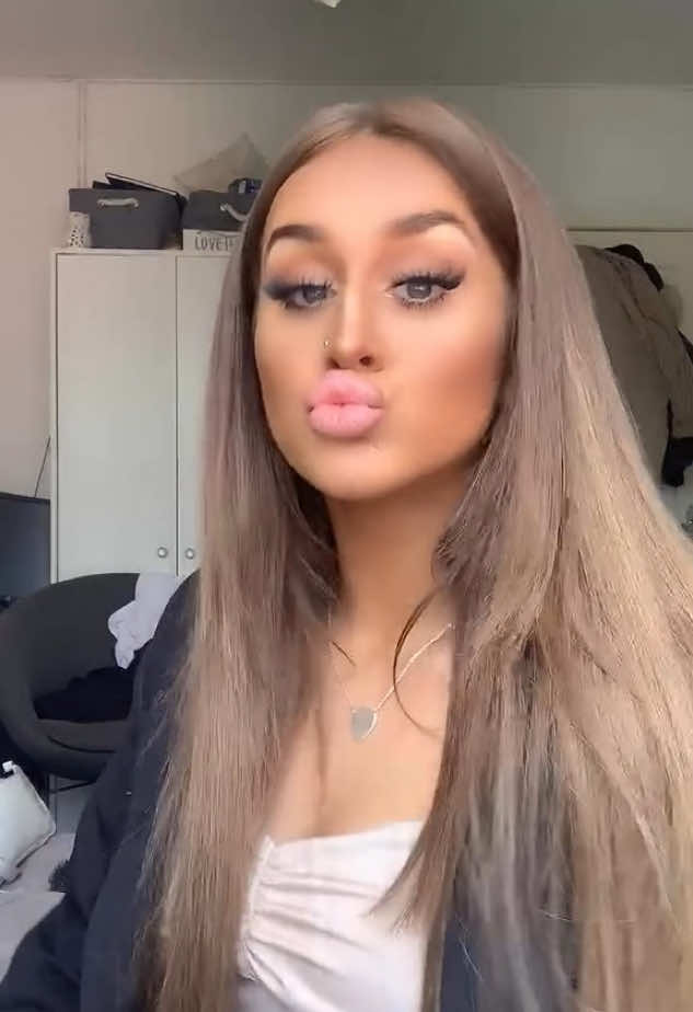 @Goddess Bella👸🏻