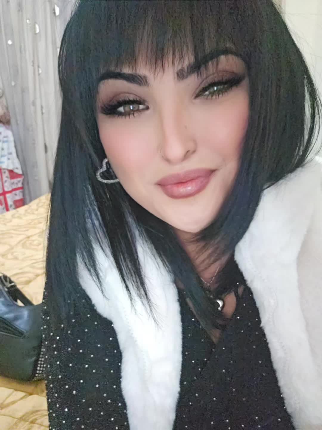 @sabrina