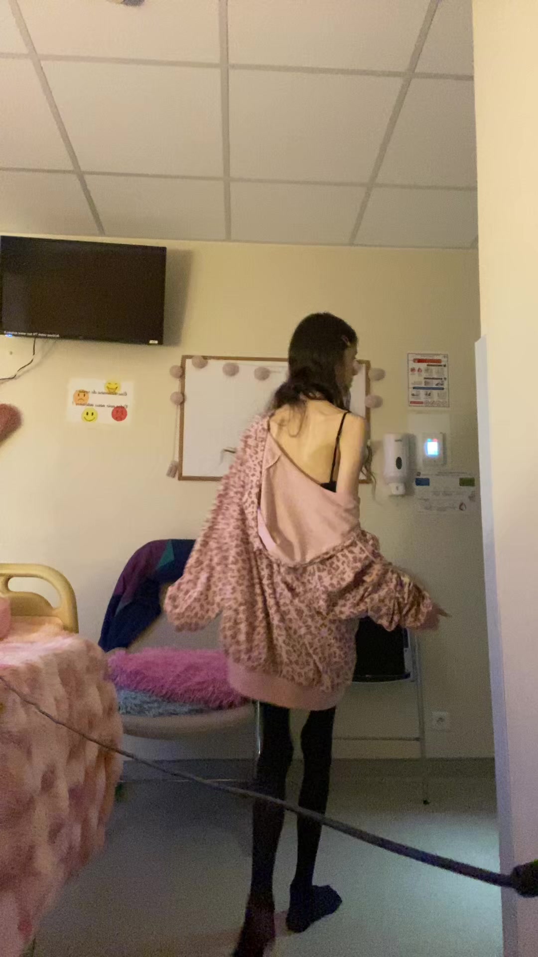 @Ava_hlk