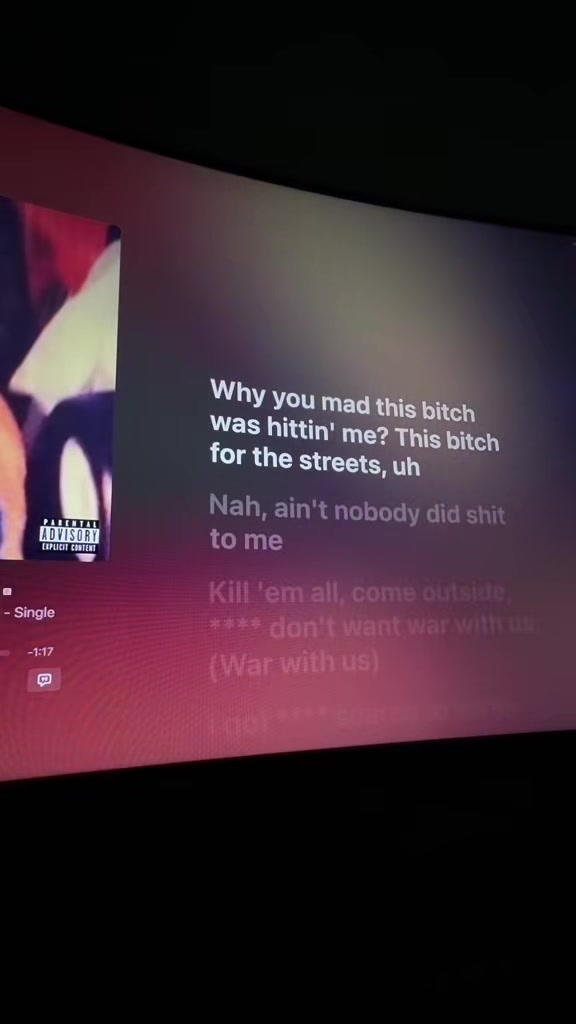 @🎧