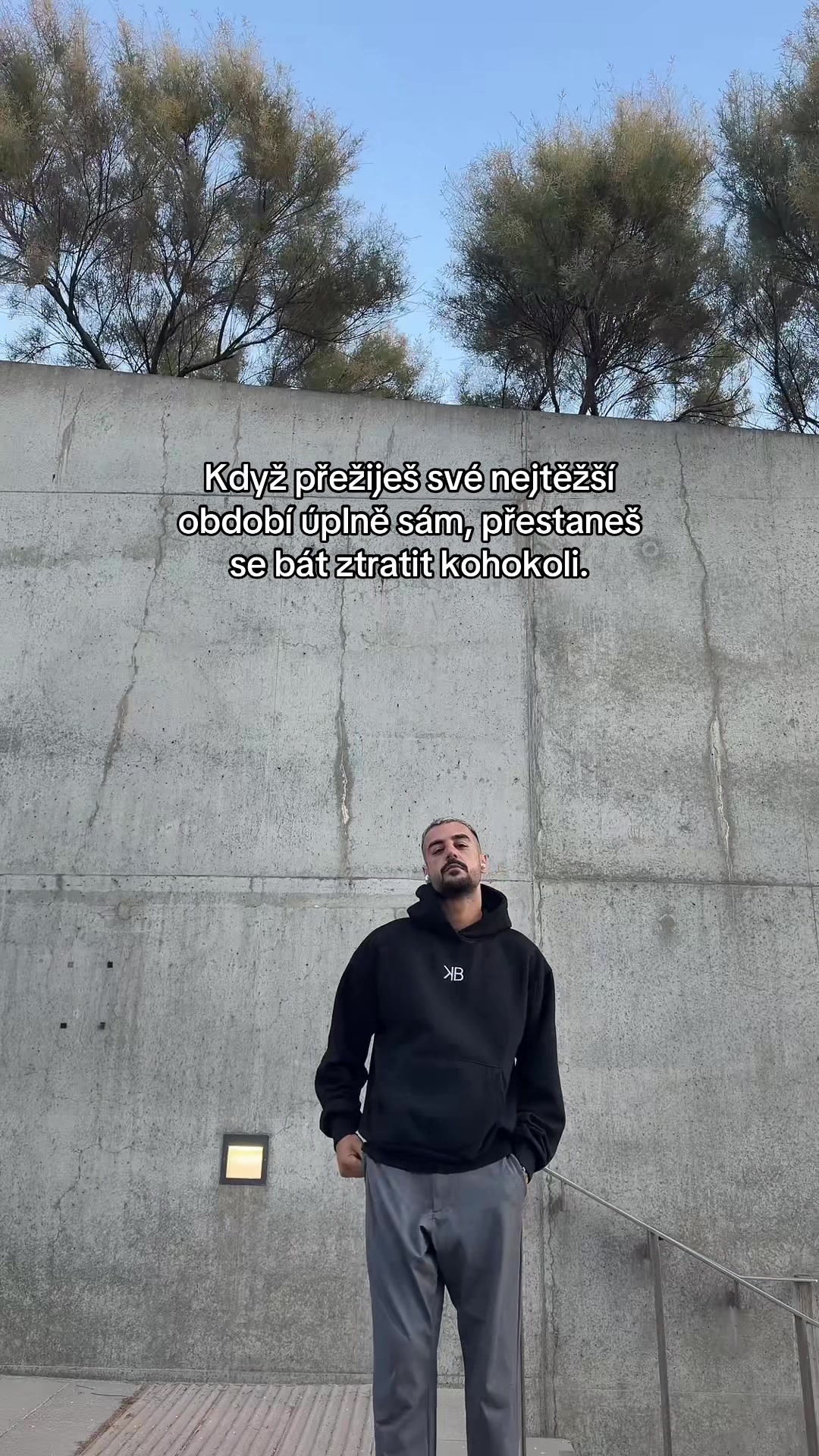 @ꓘB