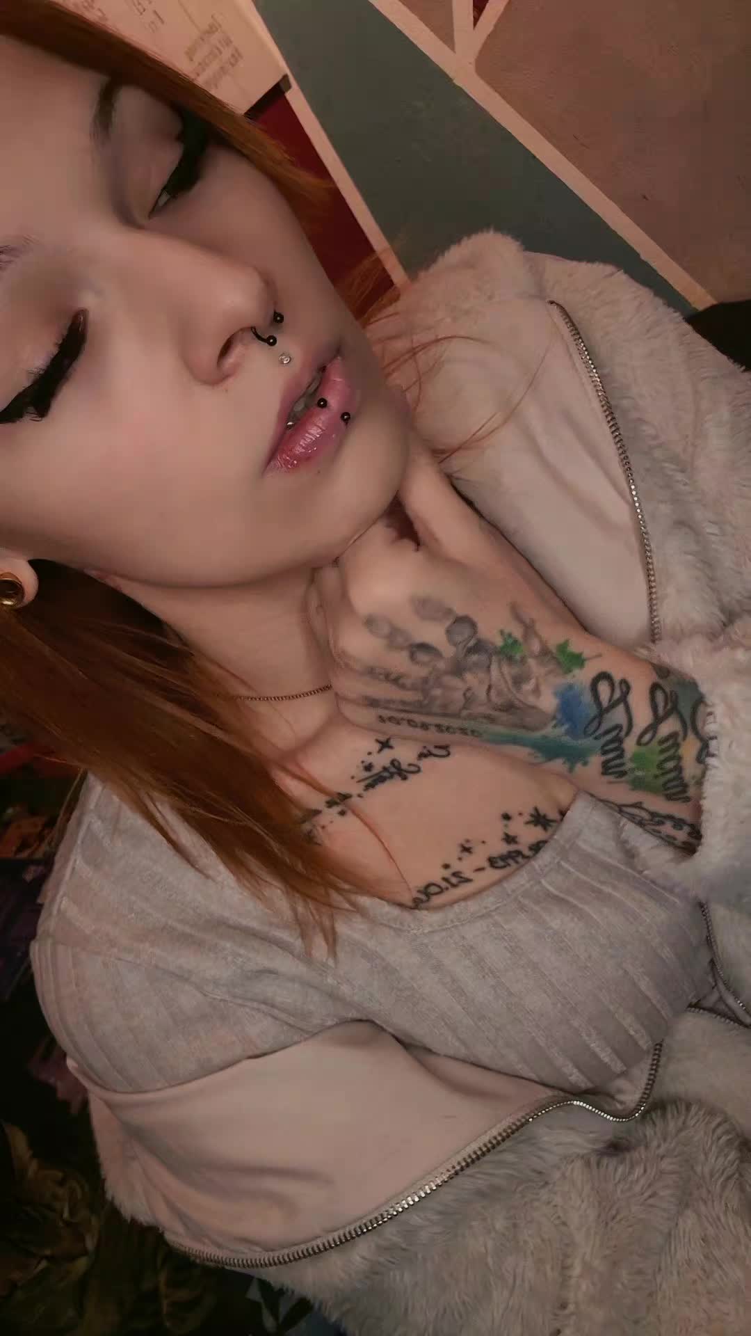 @Angelina🦊💋