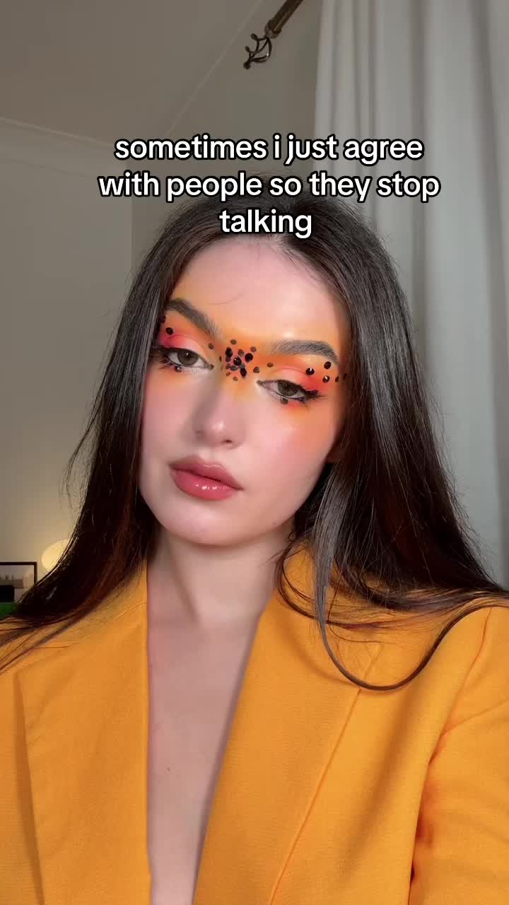 @mariacostinnn