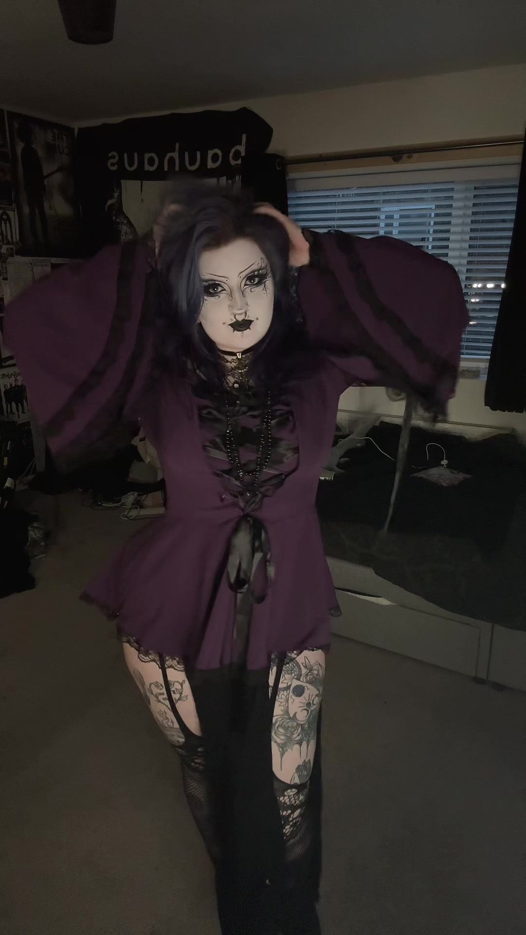 @☠︎︎𝘪𝘴𝘴𝘺☠︎︎
