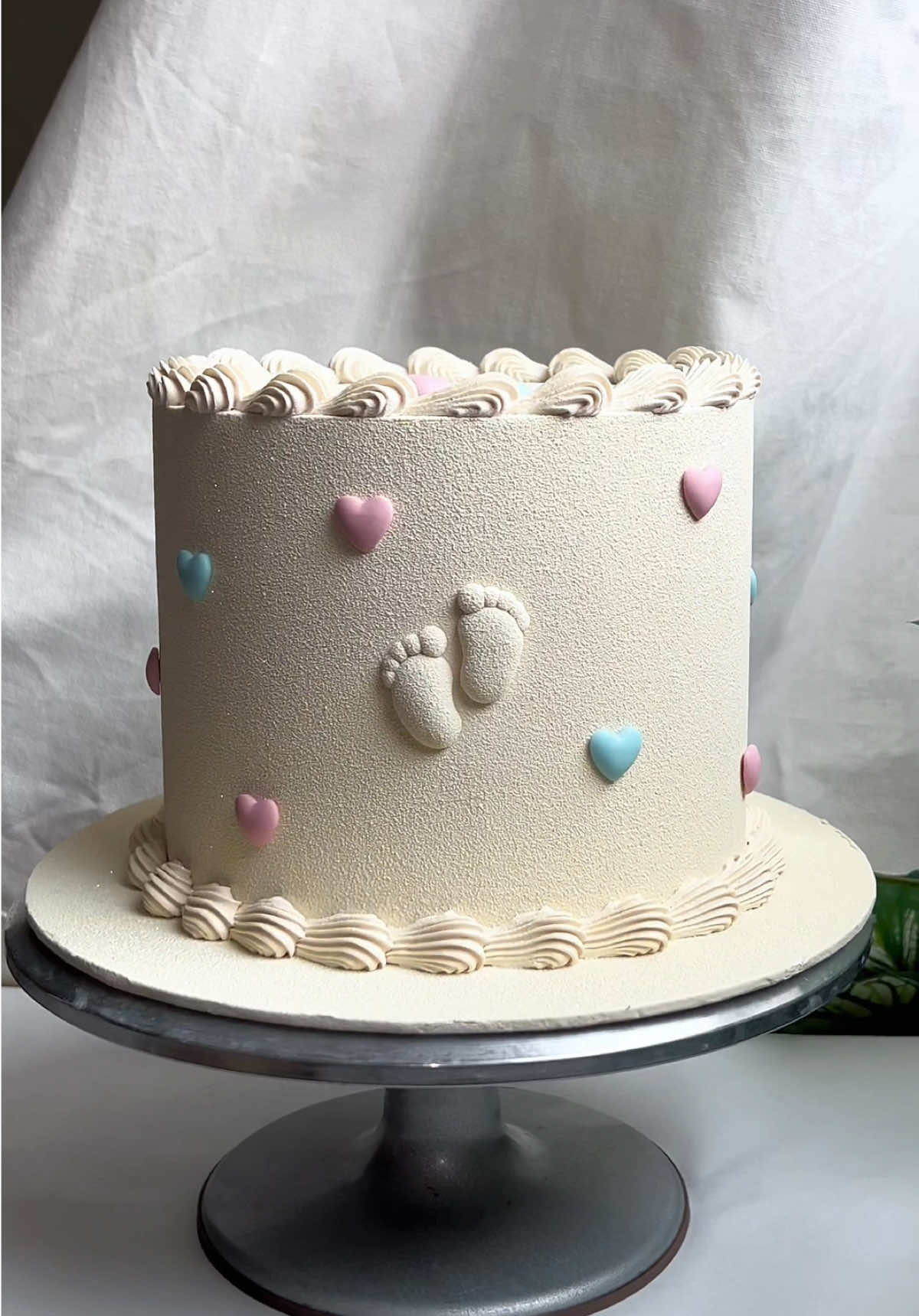 @KutiwaCakes