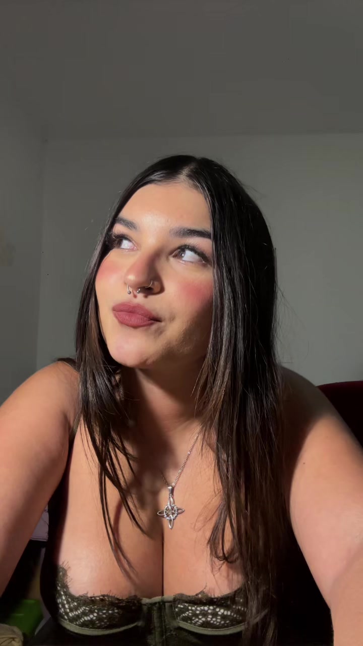 @Naaymvvv
