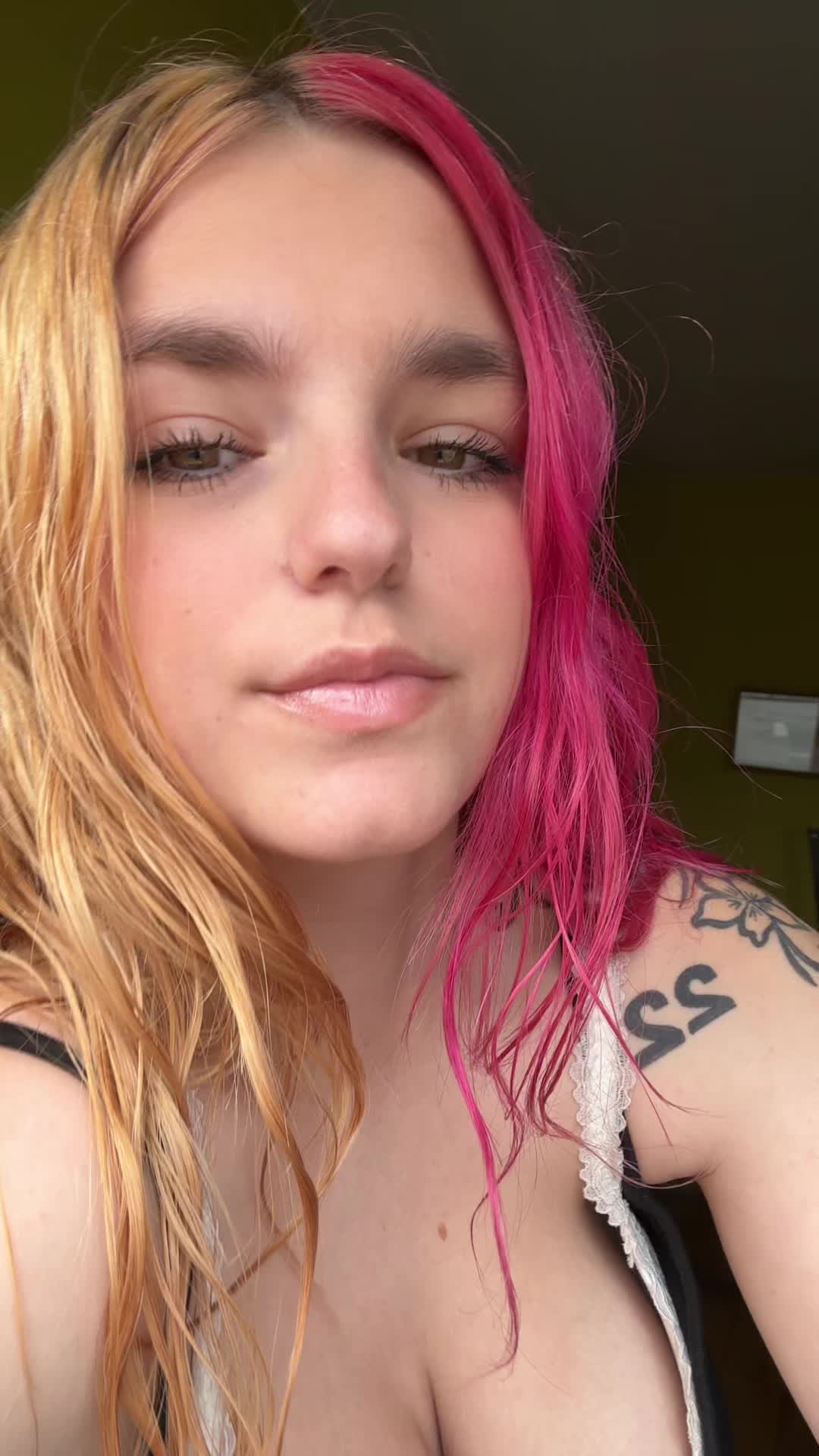 @𝚜𝚞𝚎💋
