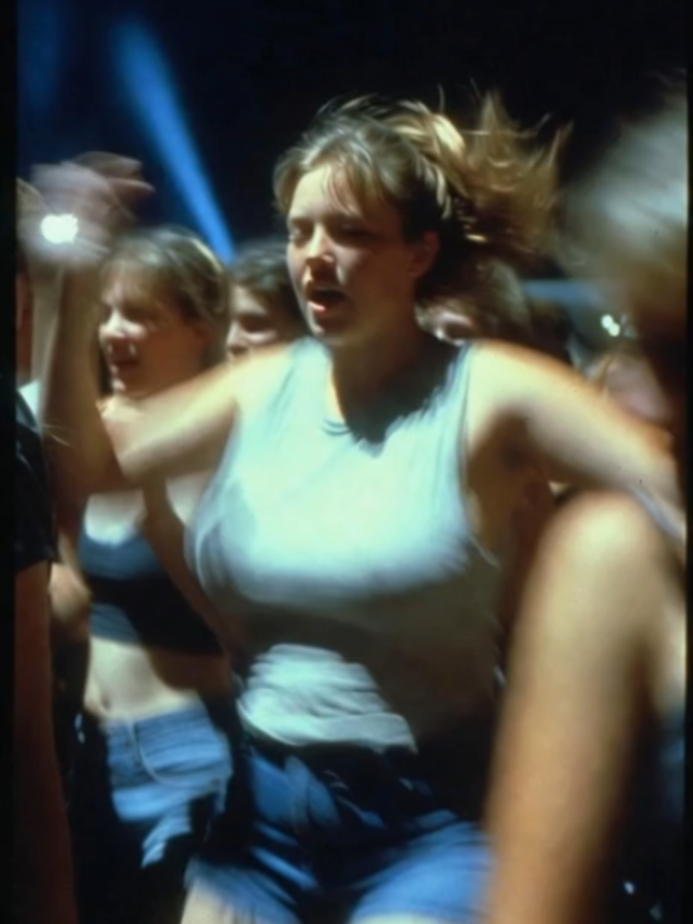 @girls dancing music