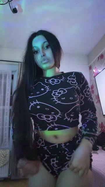 @•👸🏻•