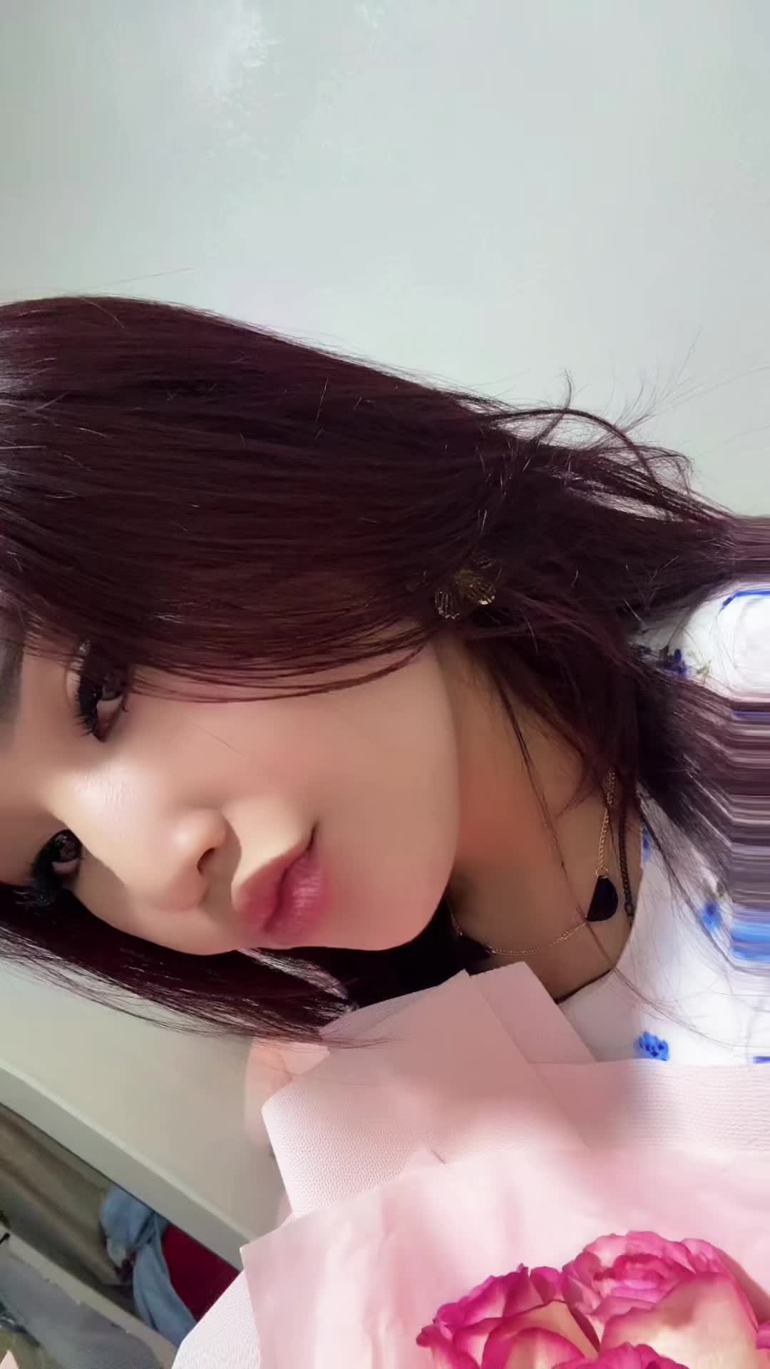 @_adel_