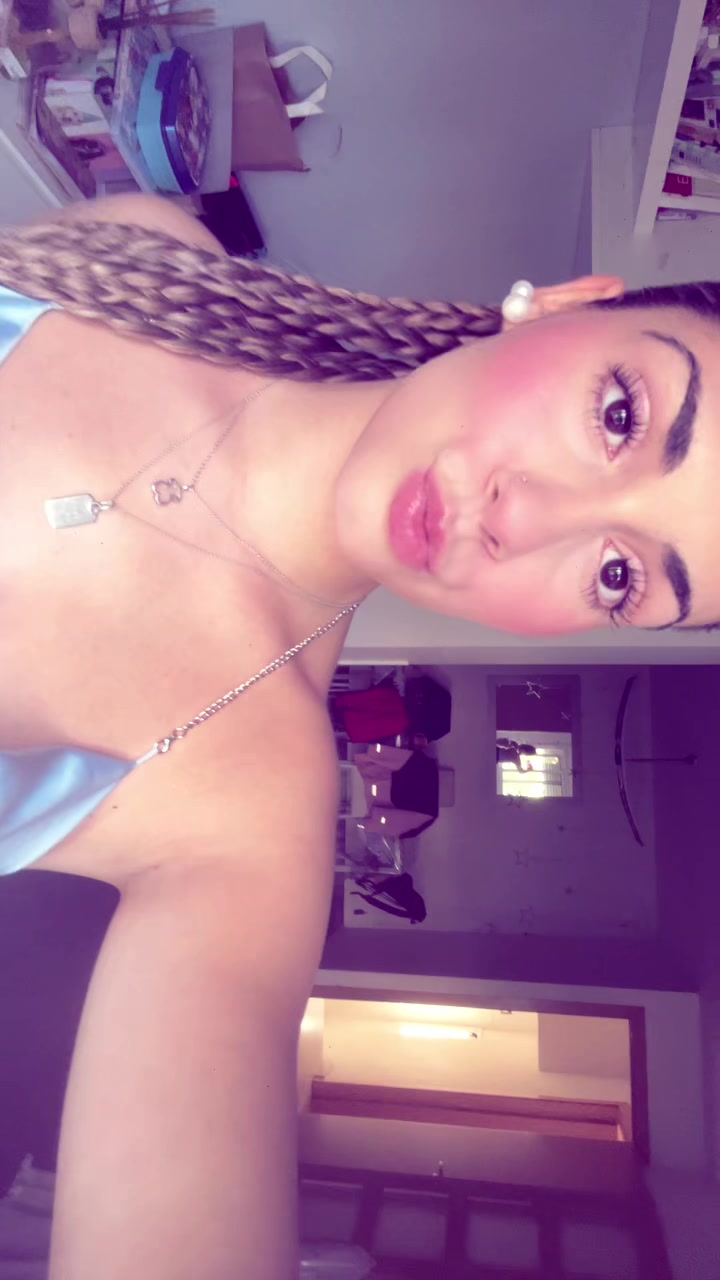 @Claaudiia