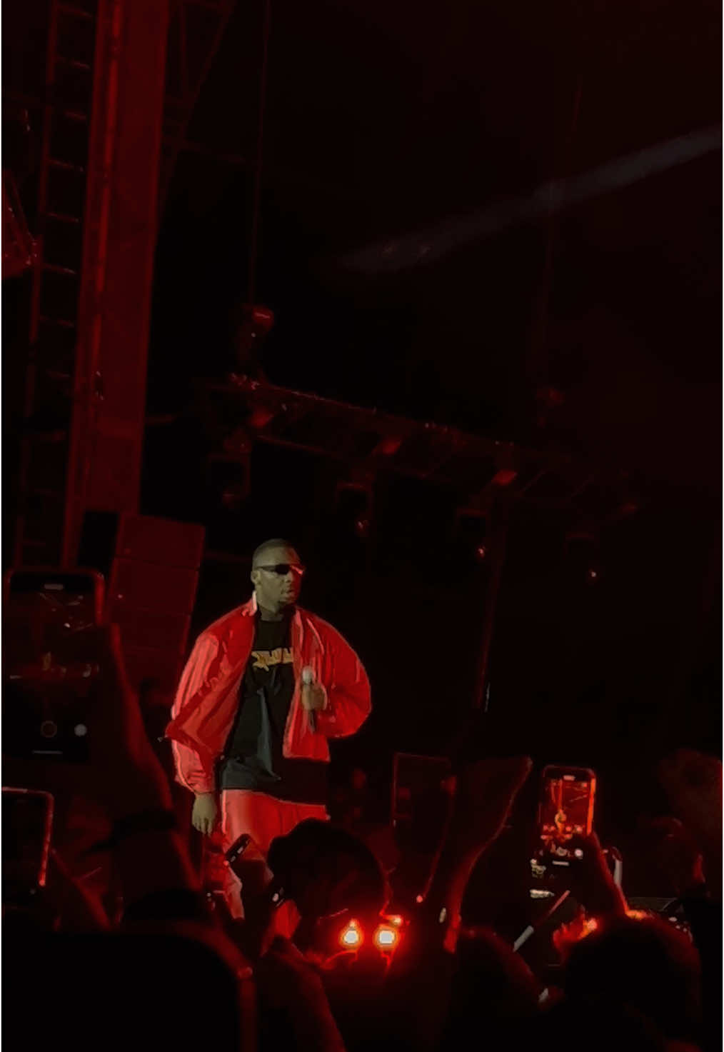 @🎧