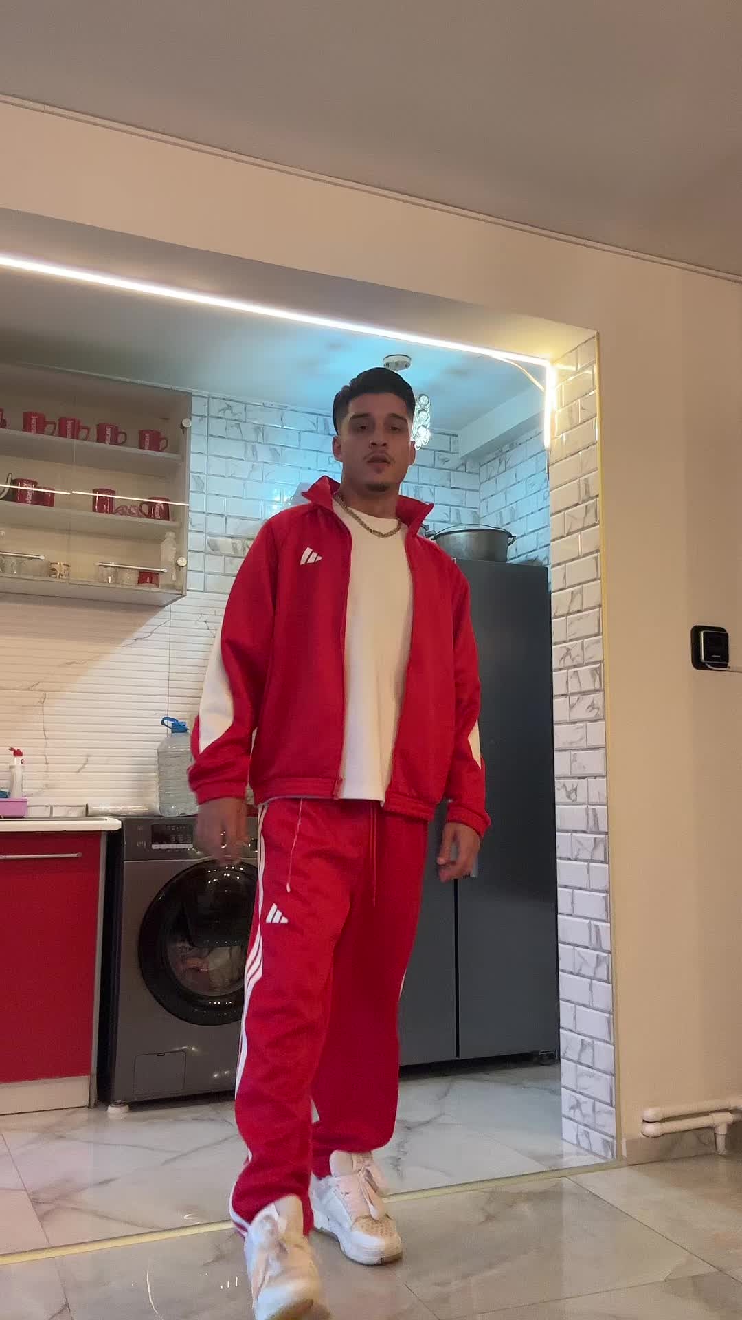 @AlecsandruMaryo