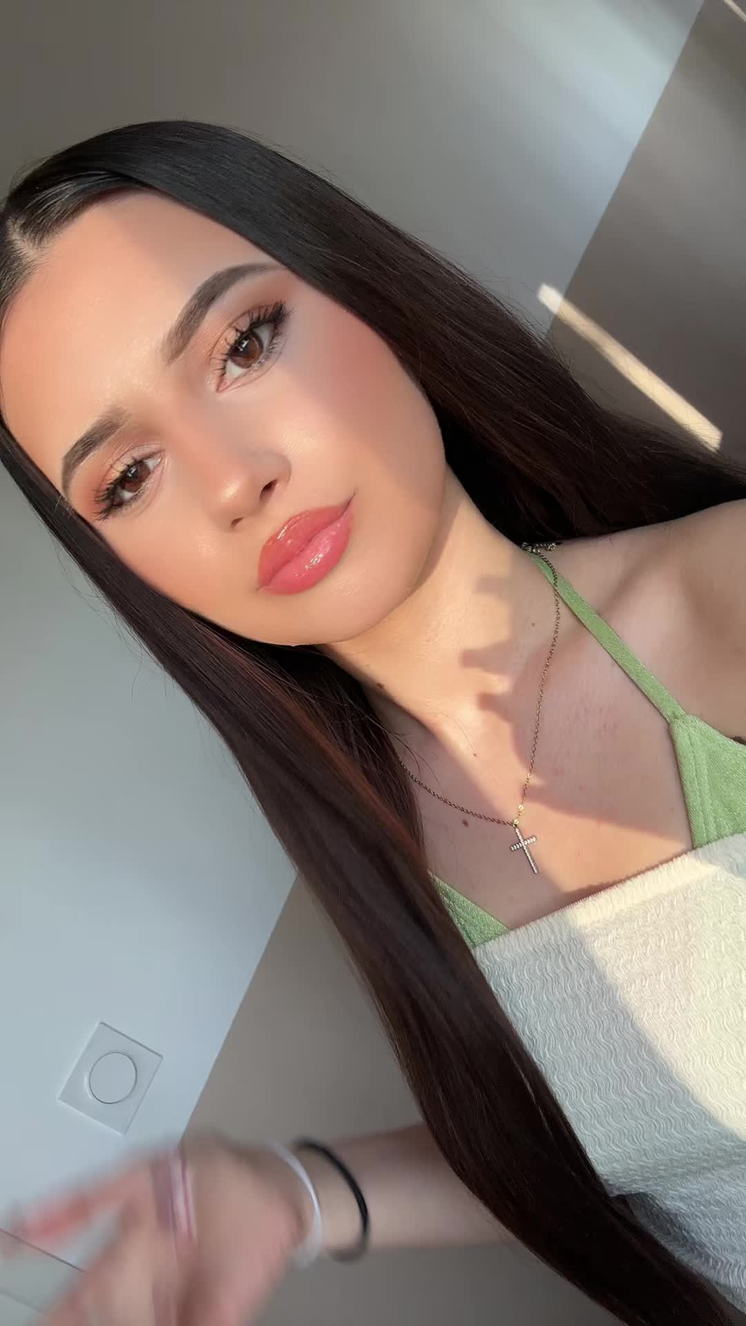 @𝑬