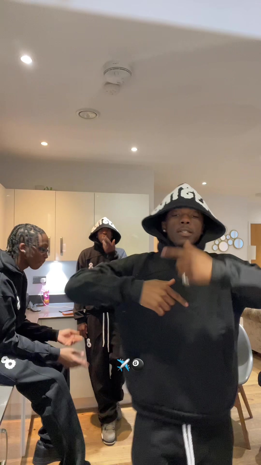@DemzzDaKidd
