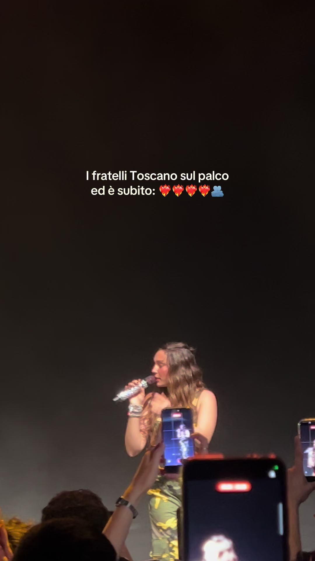 @__vikyishere__