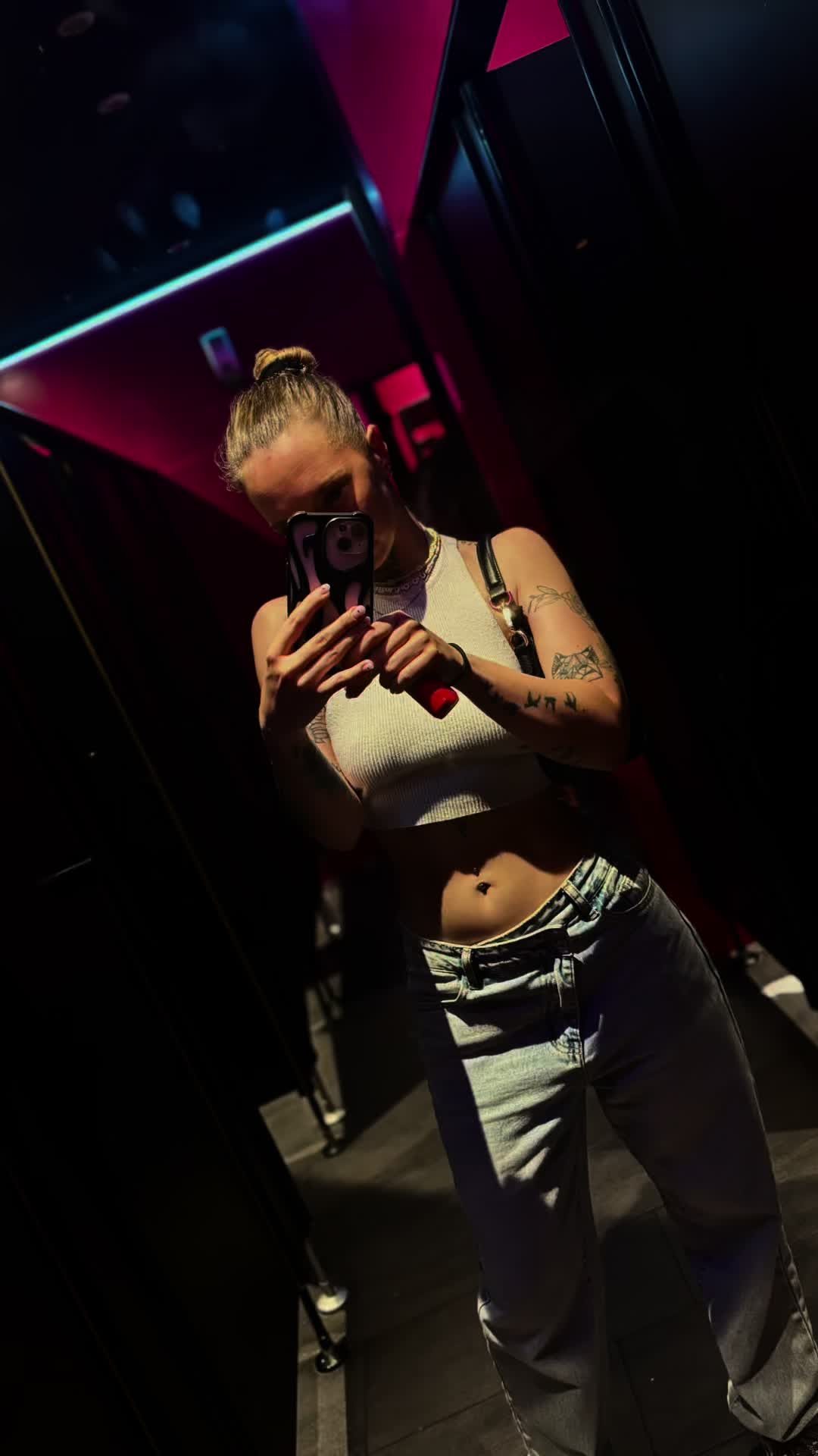 @N E T T I 🦋