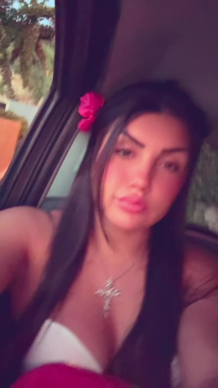 @Saracsm