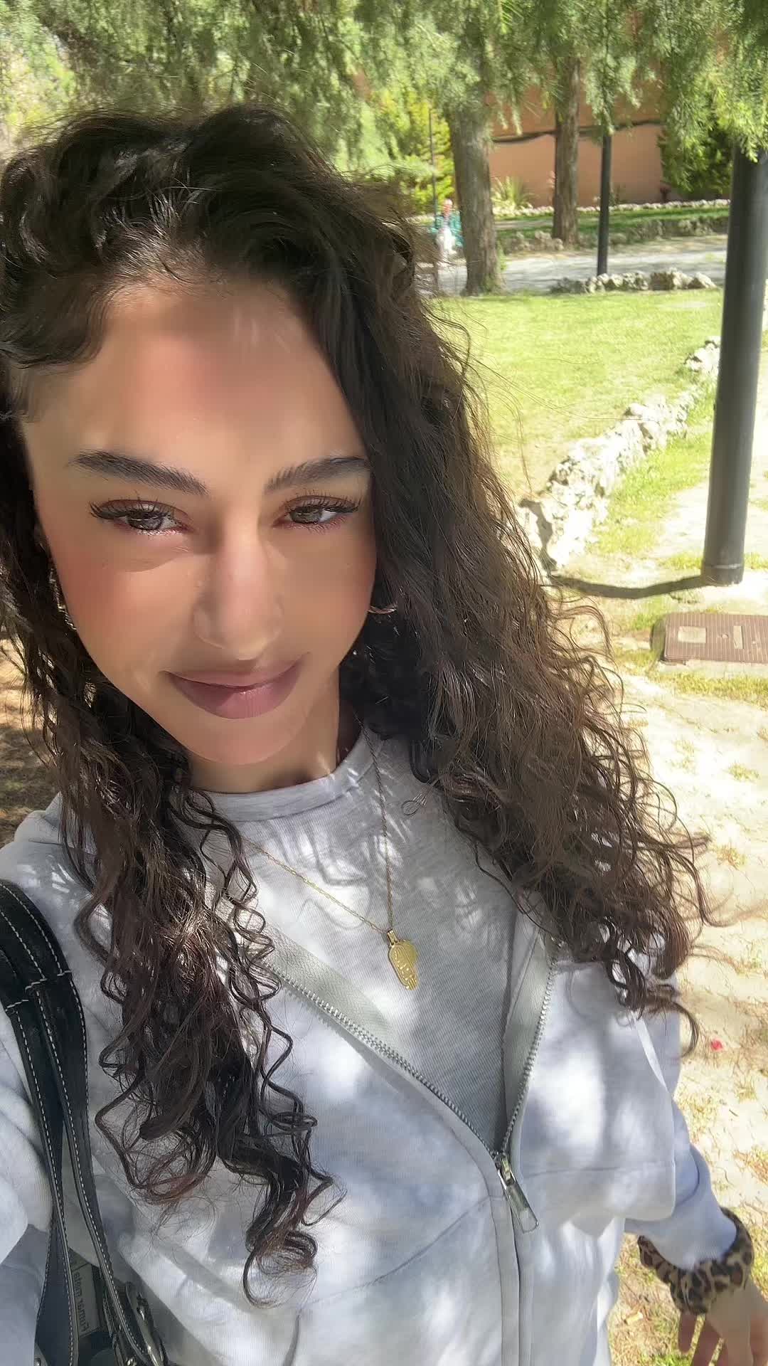 @Yasmin B