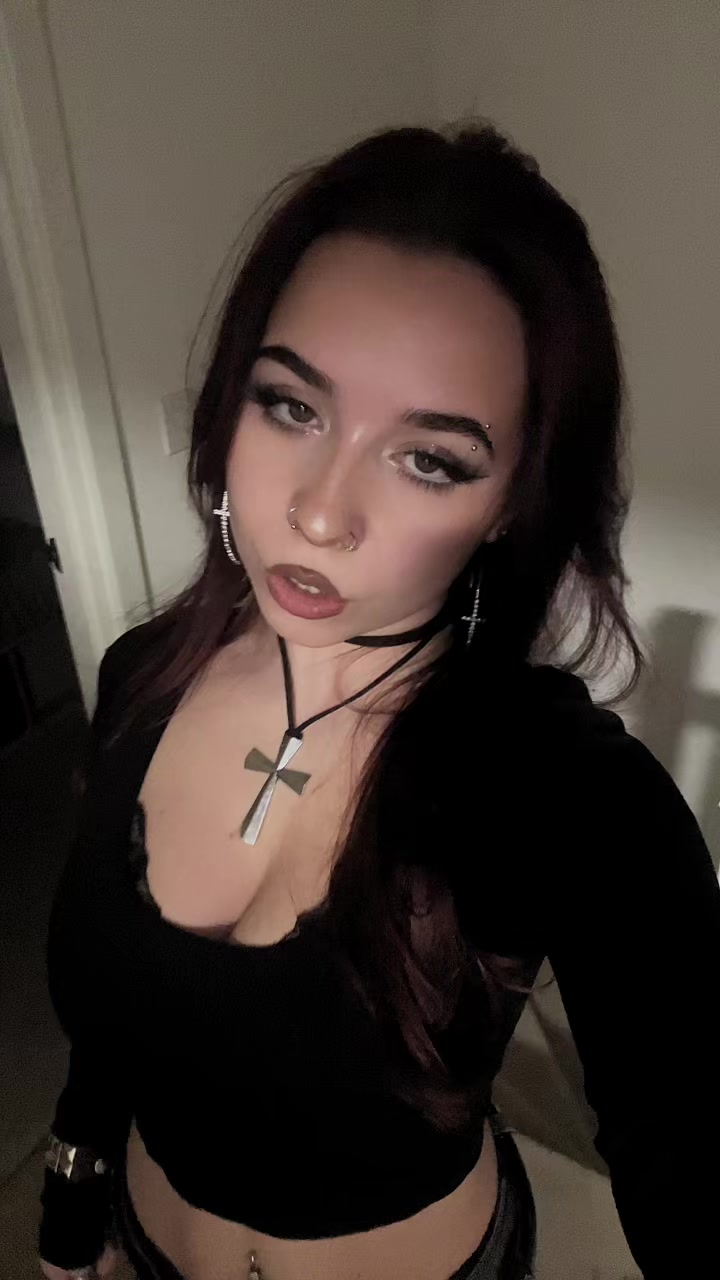 @michaela 🧛🏼&zwj;♀️