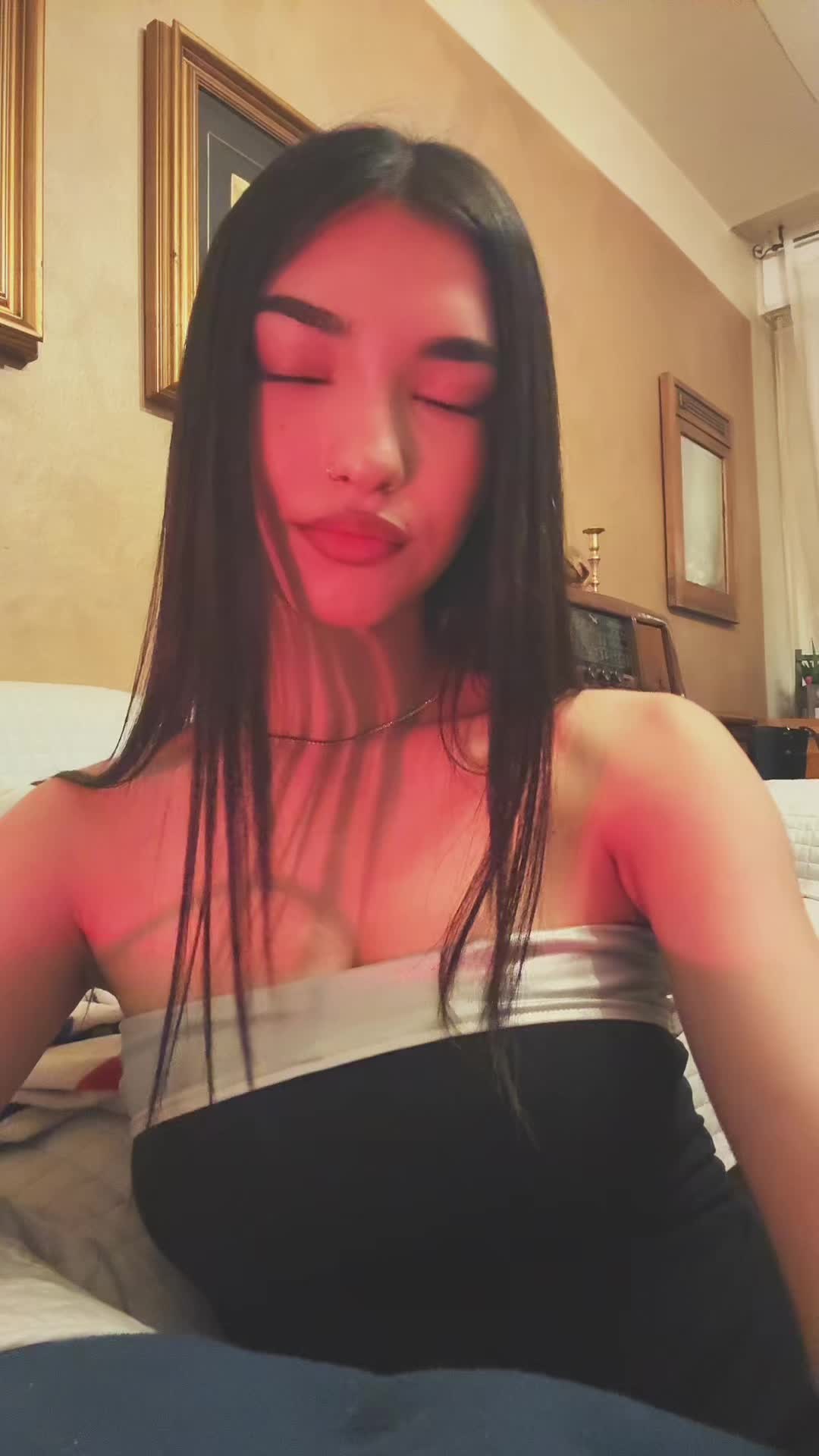 @v