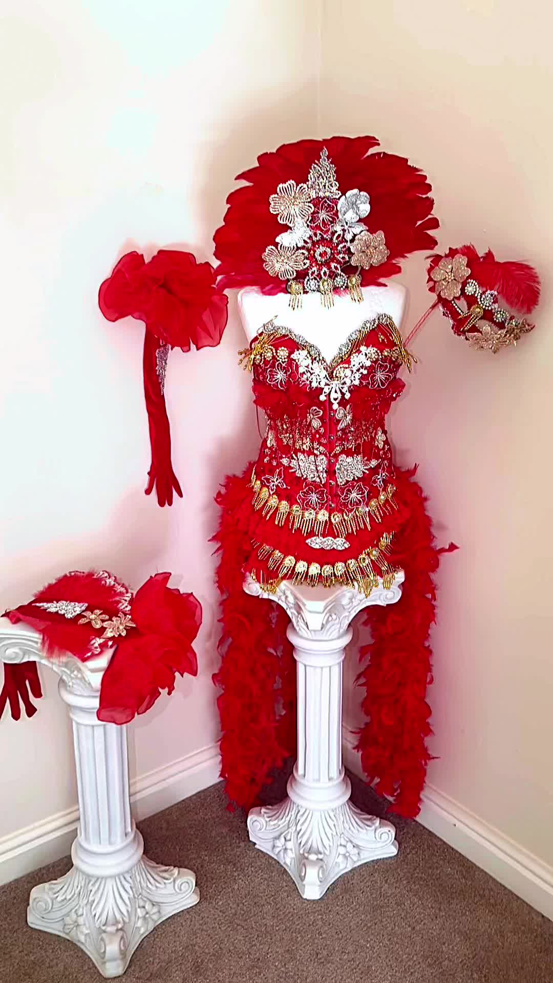 @costumemadecostumes